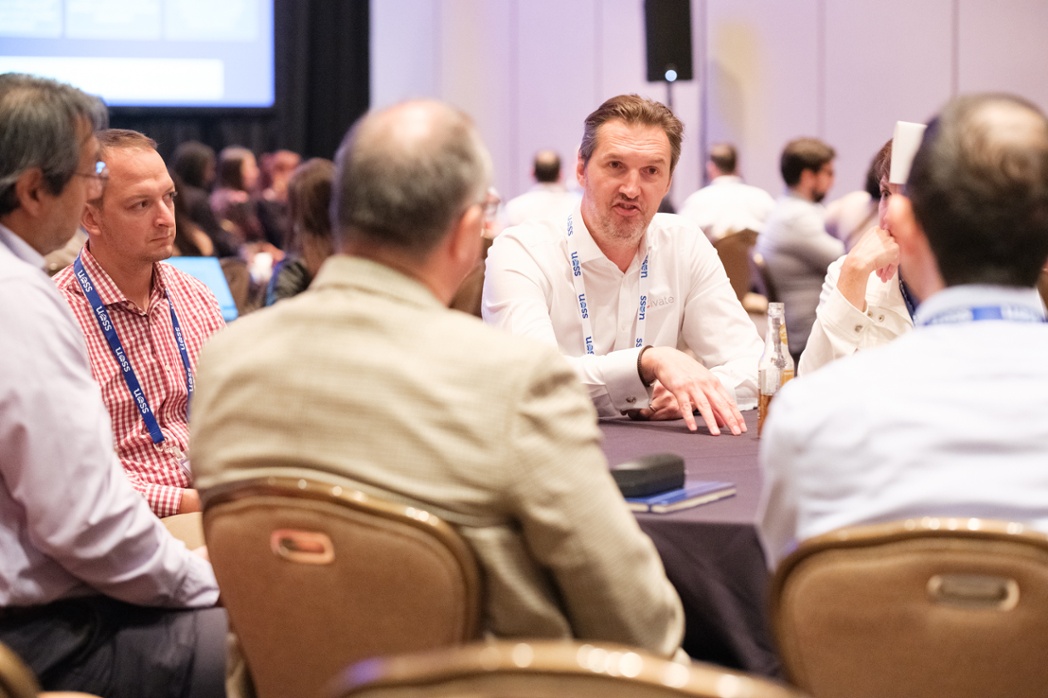 Engaging with customer's questions in the interactive roundtable discussions on Automating Supplier Invoices into Oracle